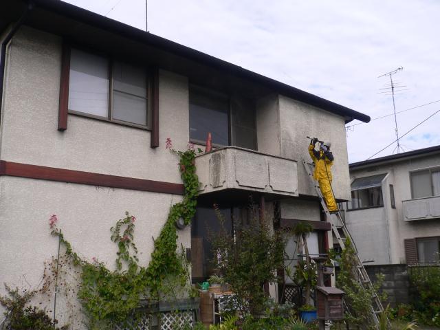 群馬館林　外壁洗浄中